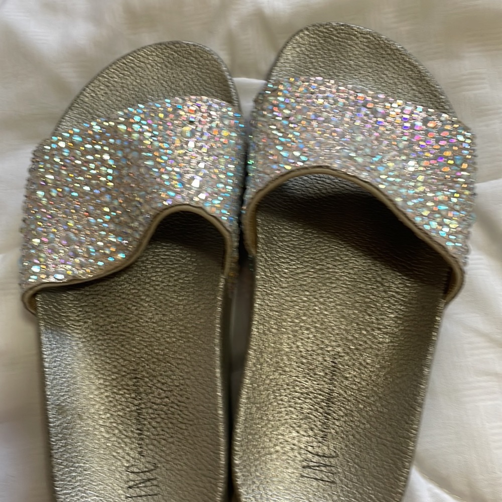 Inc house shoes/slides